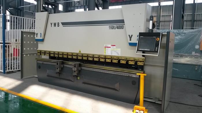 4 ז Delem 6 צירים CNC גיליון כיפוף מתכת