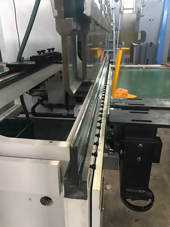 single v DIE for Yawei 10ft sheet metal bending brakes 300T china