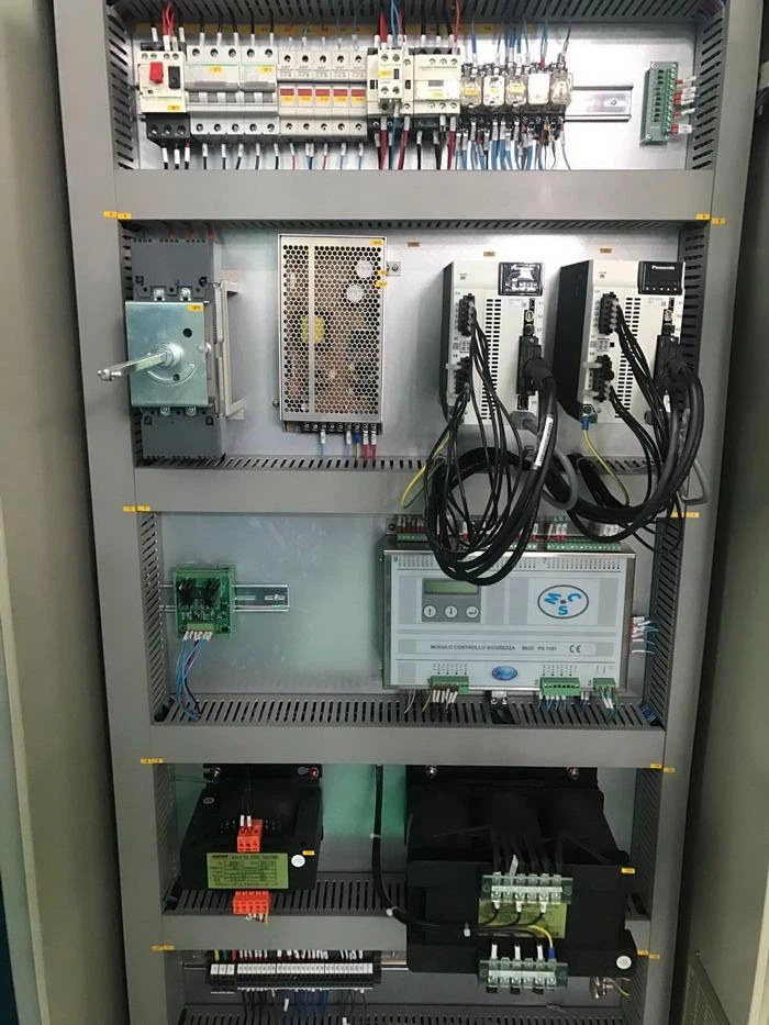Yawei 4 axis CE Italy ESA S640 CNC synchro press brake 3m with DSP MCS safety controller