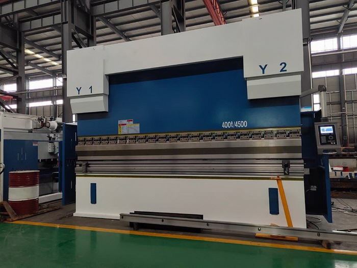 AHWY Yawei 400t4500mm cnc Press brake 4 axis truck parts bending sheet metal bending china factory wila motorized crowning table