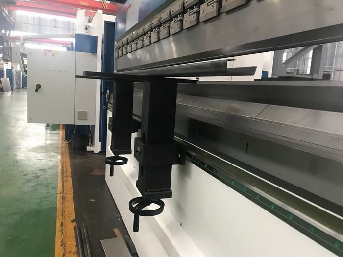 AHYW Yawei heavy duty 400T4M front sheet bending support moving on linear guide